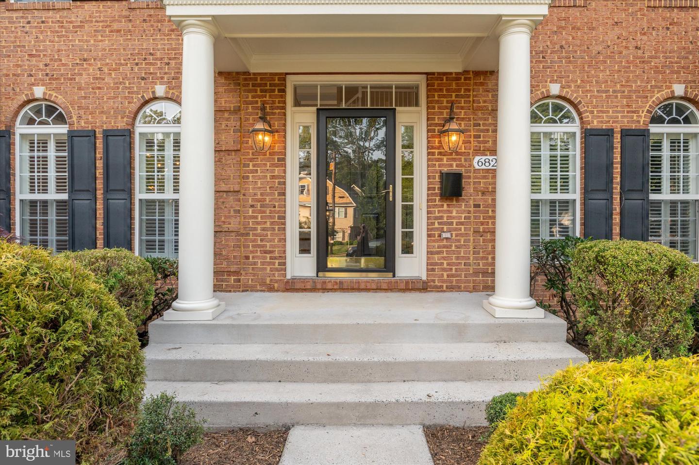 6825 WILLIAMSBURG BLVD, ARLINGTON, Virginia 22213, 6 Bedrooms Bedrooms, ,4 BathroomsBathrooms,Residential,For sale,6825 WILLIAMSBURG BLVD,VAAR2058744 MLS # VAAR2058744