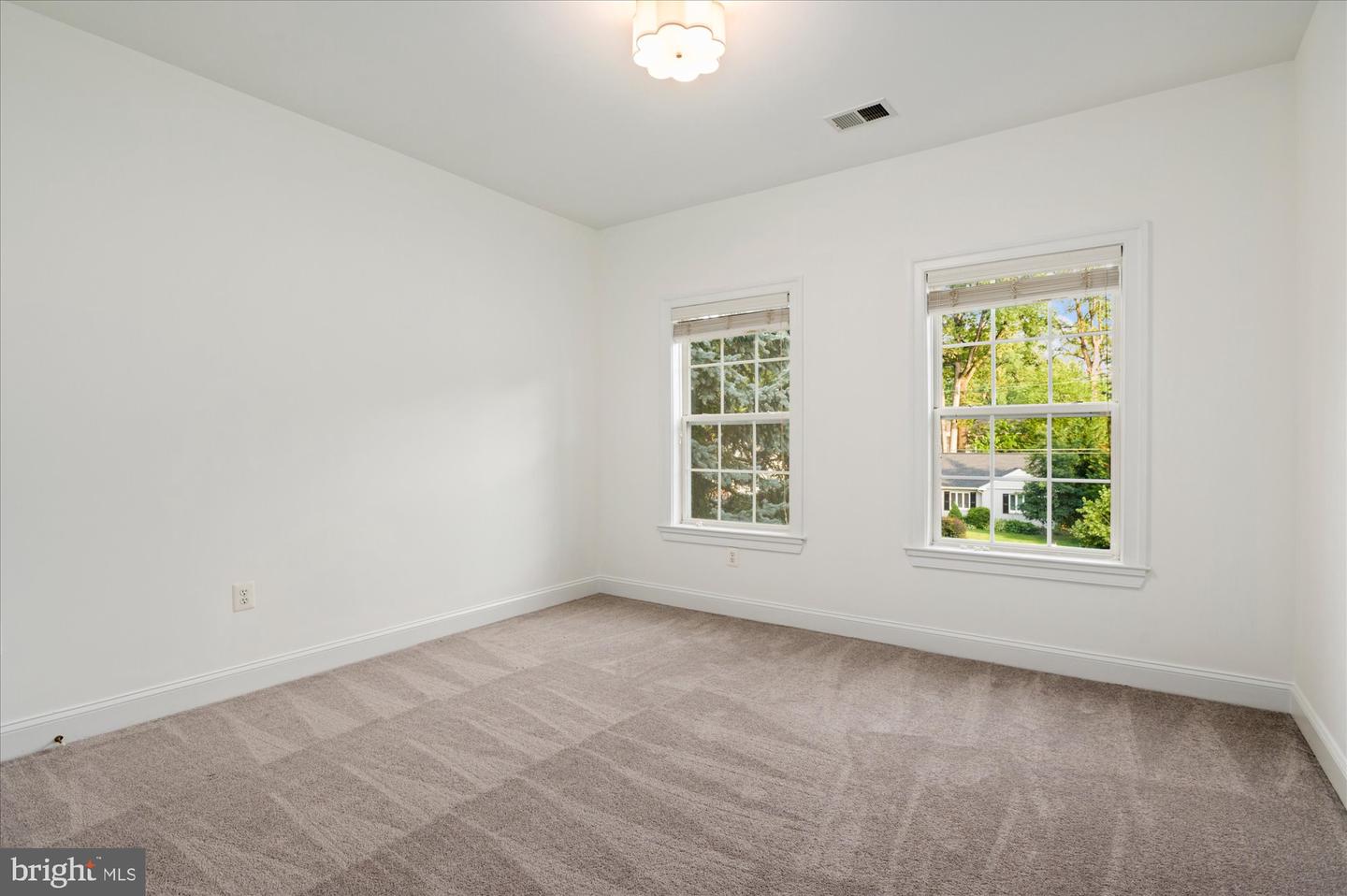 6825 WILLIAMSBURG BLVD, ARLINGTON, Virginia 22213, 6 Bedrooms Bedrooms, ,4 BathroomsBathrooms,Residential,For sale,6825 WILLIAMSBURG BLVD,VAAR2058744 MLS # VAAR2058744