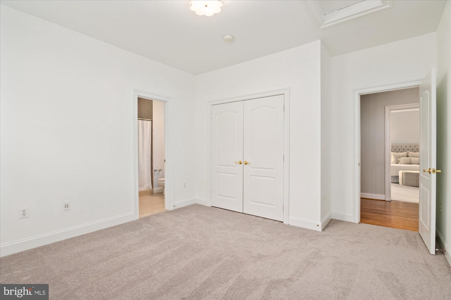 6825 WILLIAMSBURG BLVD, ARLINGTON, Virginia 22213, 6 Bedrooms Bedrooms, ,4 BathroomsBathrooms,Residential,For sale,6825 WILLIAMSBURG BLVD,VAAR2058744 MLS # VAAR2058744