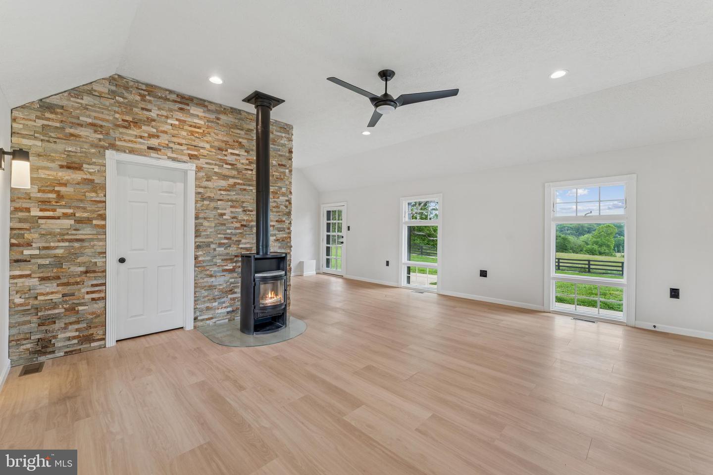 39891 OLD WHEATLAND RD, WATERFORD, Virginia 20197, 4 Bedrooms Bedrooms, ,4 BathroomsBathrooms,Residential,For sale,39891 OLD WHEATLAND RD,VALO2098656 MLS # VALO2098656