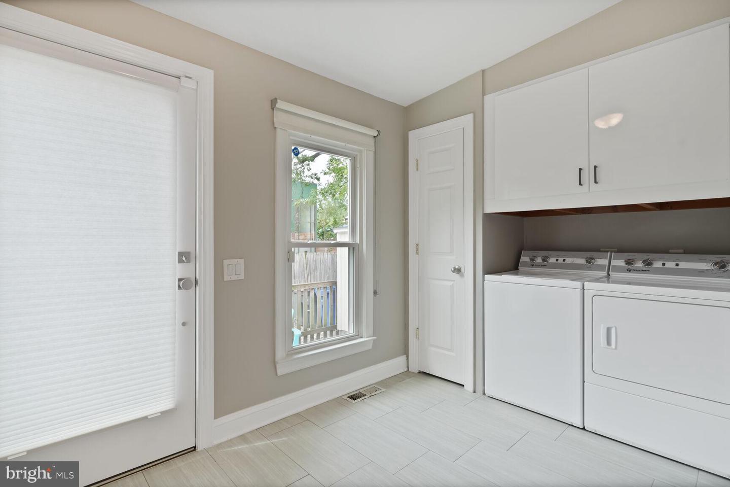 11 CLIFFORD AVE, ALEXANDRIA, Virginia 22305, 3 Bedrooms Bedrooms, ,2 BathroomsBathrooms,Residential,For sale,11 CLIFFORD AVE,VAAX2046066 MLS # VAAX2046066