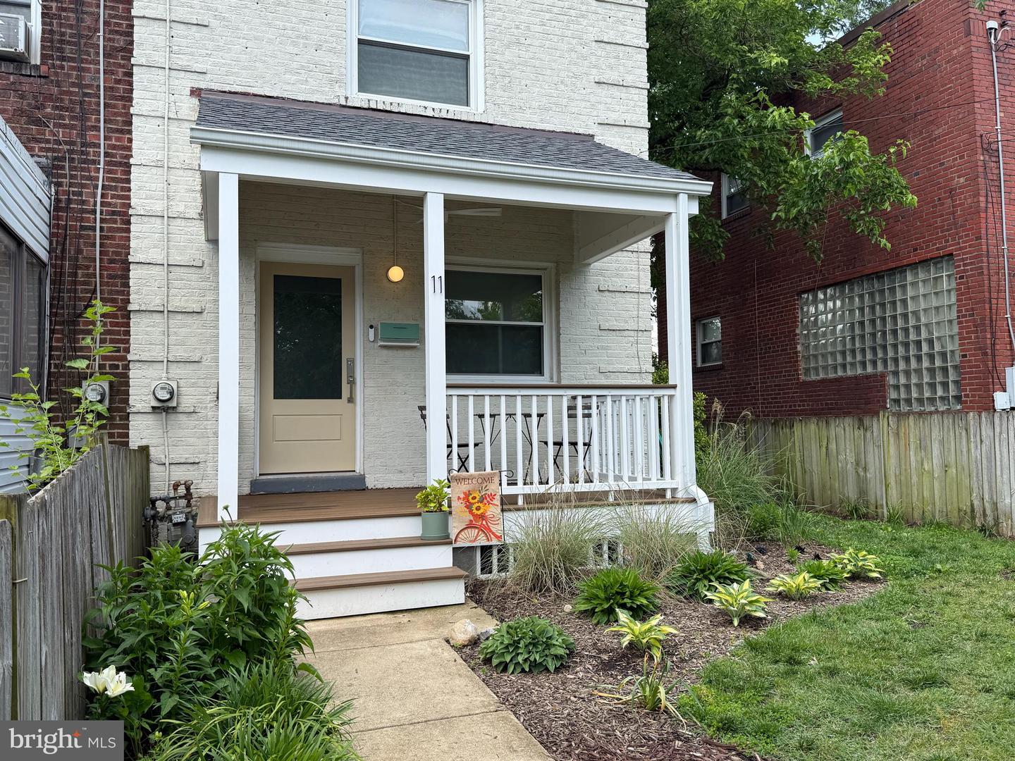 11 CLIFFORD AVE, ALEXANDRIA, Virginia 22305, 3 Bedrooms Bedrooms, ,2 BathroomsBathrooms,Residential,For sale,11 CLIFFORD AVE,VAAX2046066 MLS # VAAX2046066