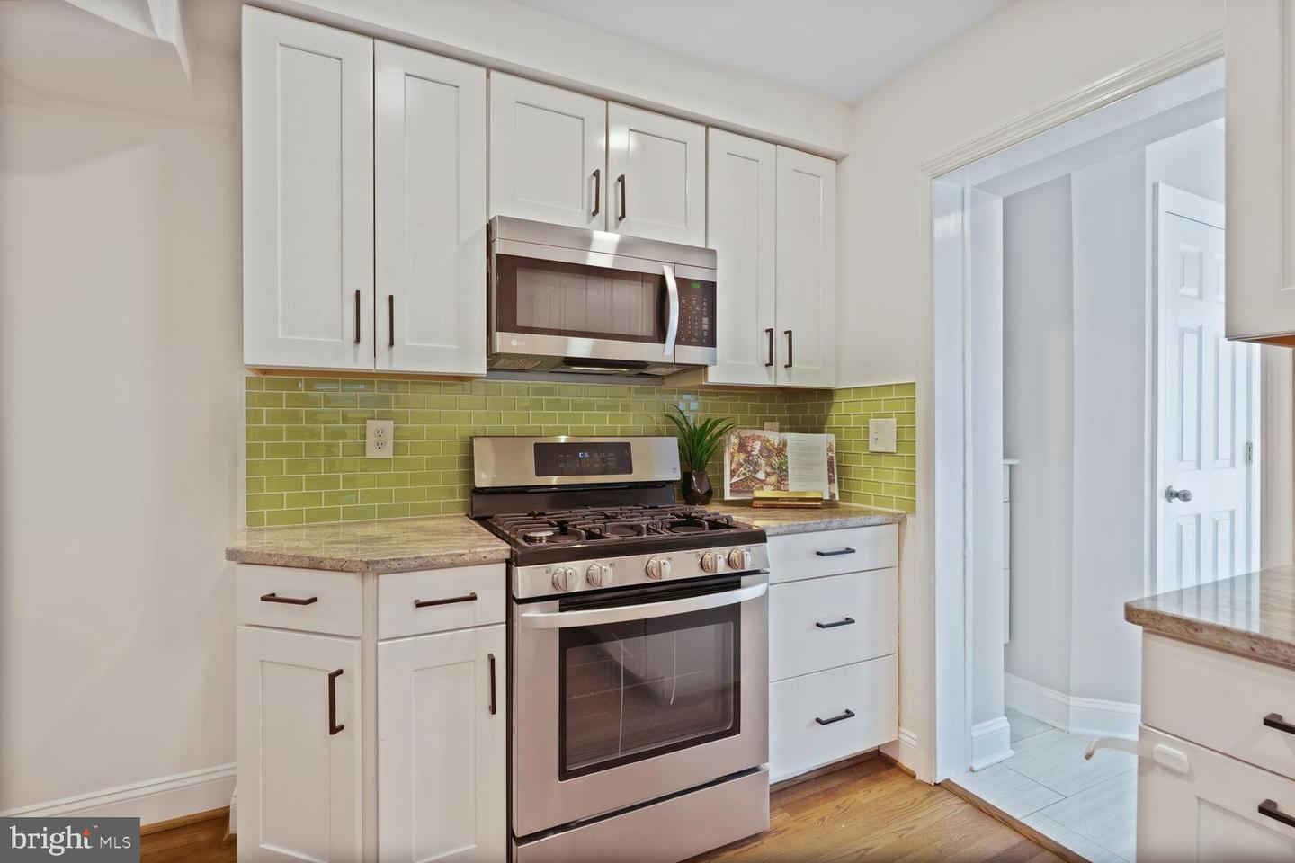 11 CLIFFORD AVE, ALEXANDRIA, Virginia 22305, 3 Bedrooms Bedrooms, ,2 BathroomsBathrooms,Residential,For sale,11 CLIFFORD AVE,VAAX2046066 MLS # VAAX2046066