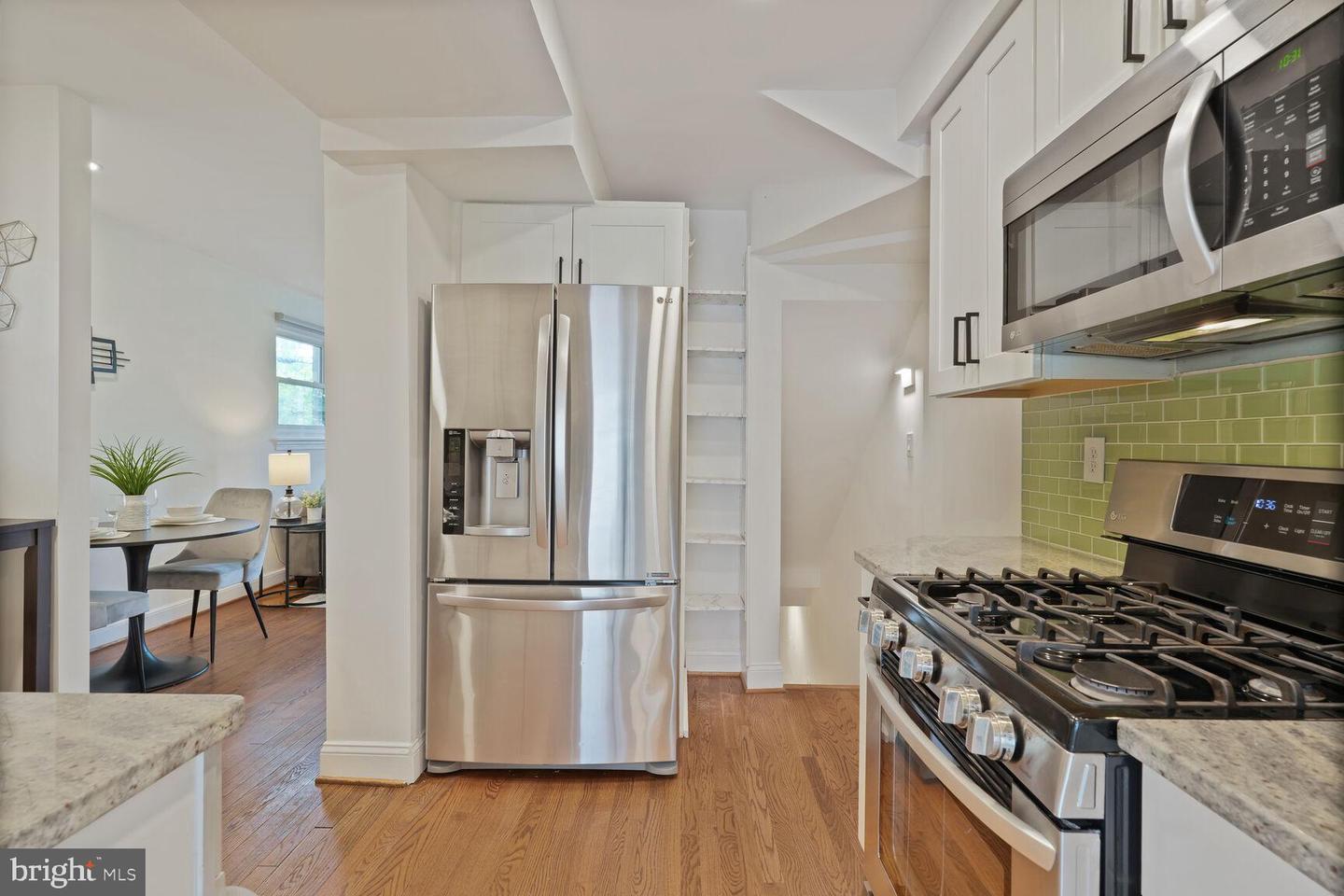 11 CLIFFORD AVE, ALEXANDRIA, Virginia 22305, 3 Bedrooms Bedrooms, ,2 BathroomsBathrooms,Residential,For sale,11 CLIFFORD AVE,VAAX2046066 MLS # VAAX2046066