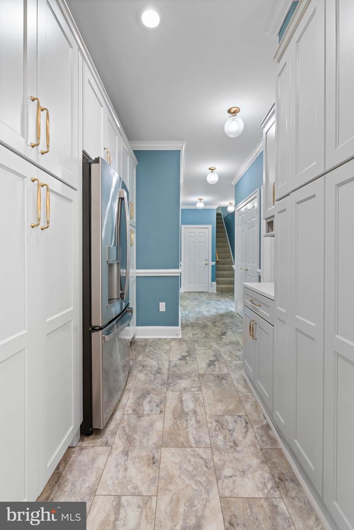 6410 NOBLE ROCK CT, CLIFTON, Virginia 20124, 5 Bedrooms Bedrooms, ,3 BathroomsBathrooms,Residential,For sale,6410 NOBLE ROCK CT,VAFX2245722 MLS # VAFX2245722