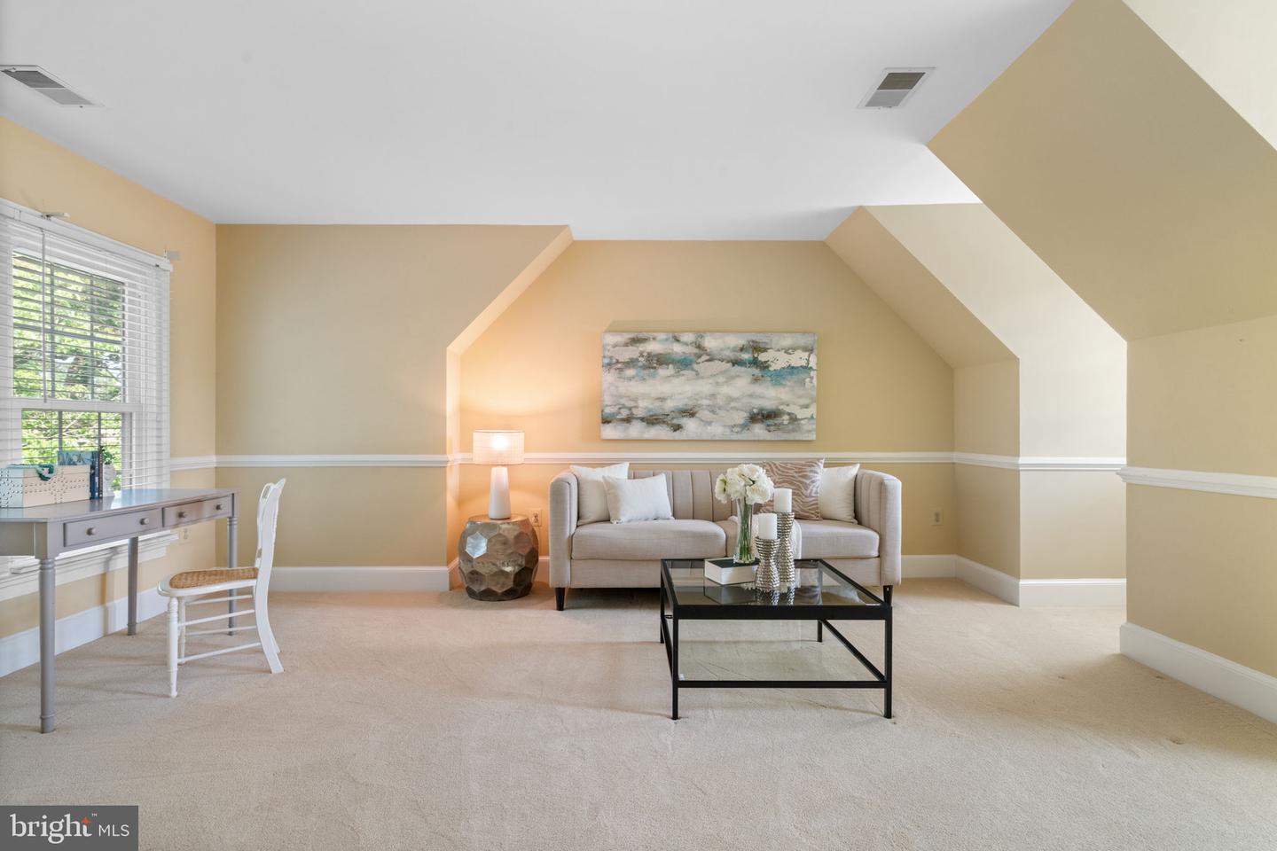 6410 NOBLE ROCK CT, CLIFTON, Virginia 20124, 5 Bedrooms Bedrooms, ,3 BathroomsBathrooms,Residential,For sale,6410 NOBLE ROCK CT,VAFX2245722 MLS # VAFX2245722