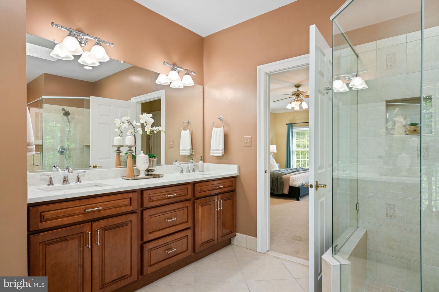 6410 NOBLE ROCK CT, CLIFTON, Virginia 20124, 5 Bedrooms Bedrooms, ,3 BathroomsBathrooms,Residential,For sale,6410 NOBLE ROCK CT,VAFX2245722 MLS # VAFX2245722