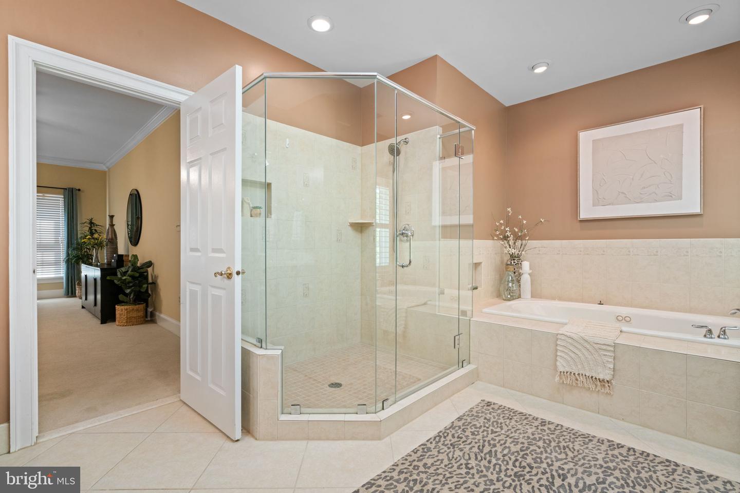 6410 NOBLE ROCK CT, CLIFTON, Virginia 20124, 5 Bedrooms Bedrooms, ,3 BathroomsBathrooms,Residential,For sale,6410 NOBLE ROCK CT,VAFX2245722 MLS # VAFX2245722