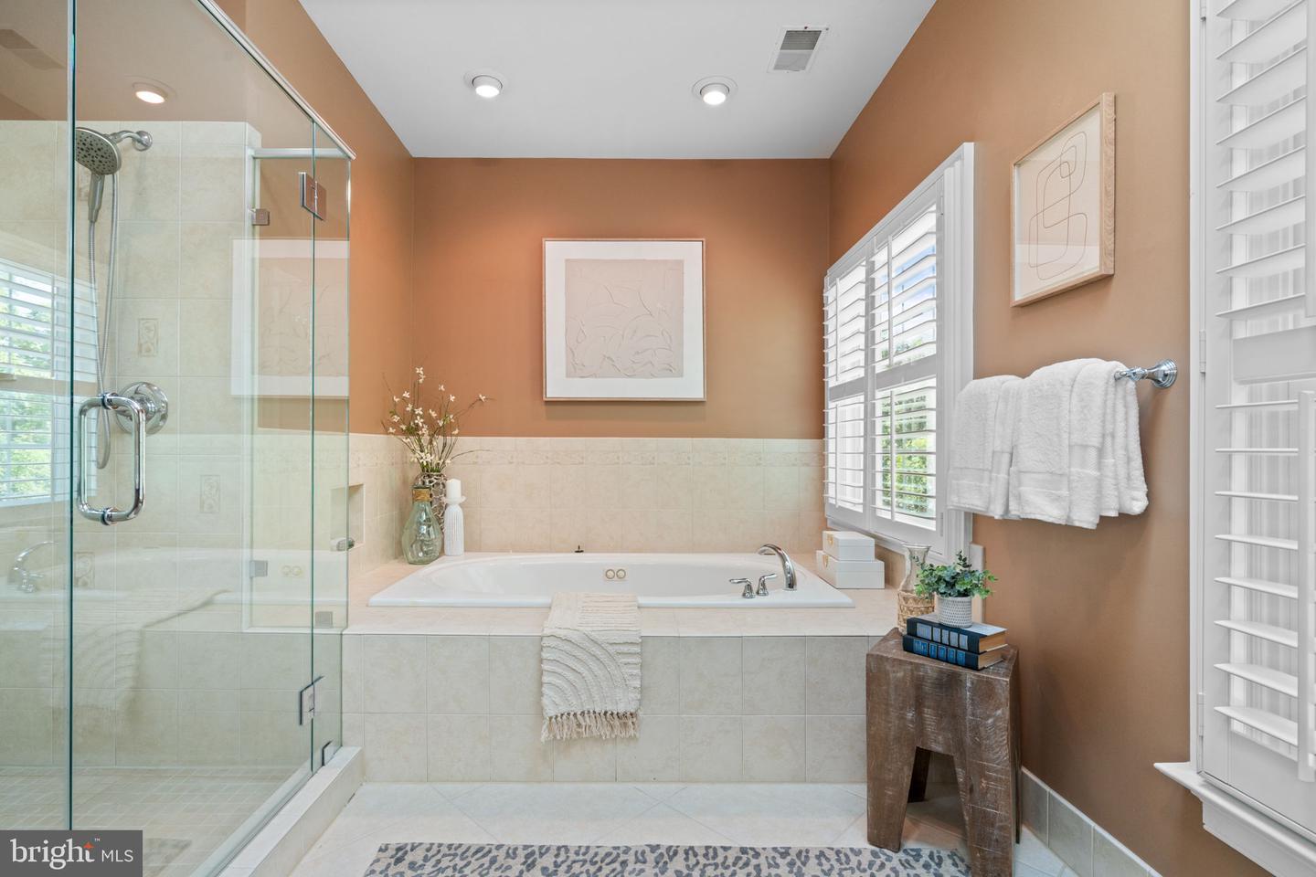 6410 NOBLE ROCK CT, CLIFTON, Virginia 20124, 5 Bedrooms Bedrooms, ,3 BathroomsBathrooms,Residential,For sale,6410 NOBLE ROCK CT,VAFX2245722 MLS # VAFX2245722