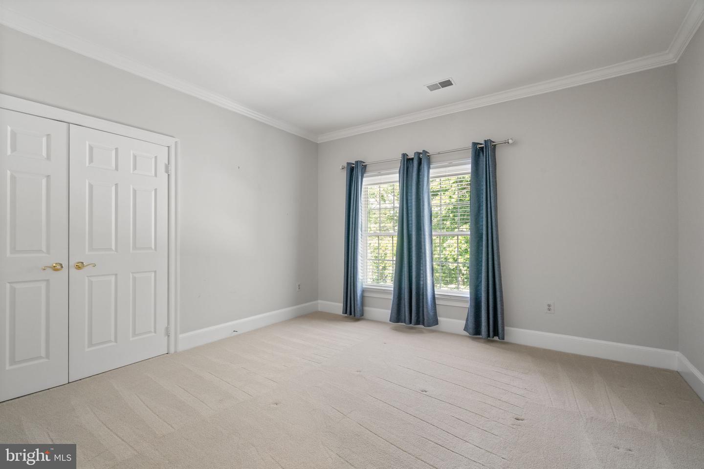 6410 NOBLE ROCK CT, CLIFTON, Virginia 20124, 5 Bedrooms Bedrooms, ,3 BathroomsBathrooms,Residential,For sale,6410 NOBLE ROCK CT,VAFX2245722 MLS # VAFX2245722