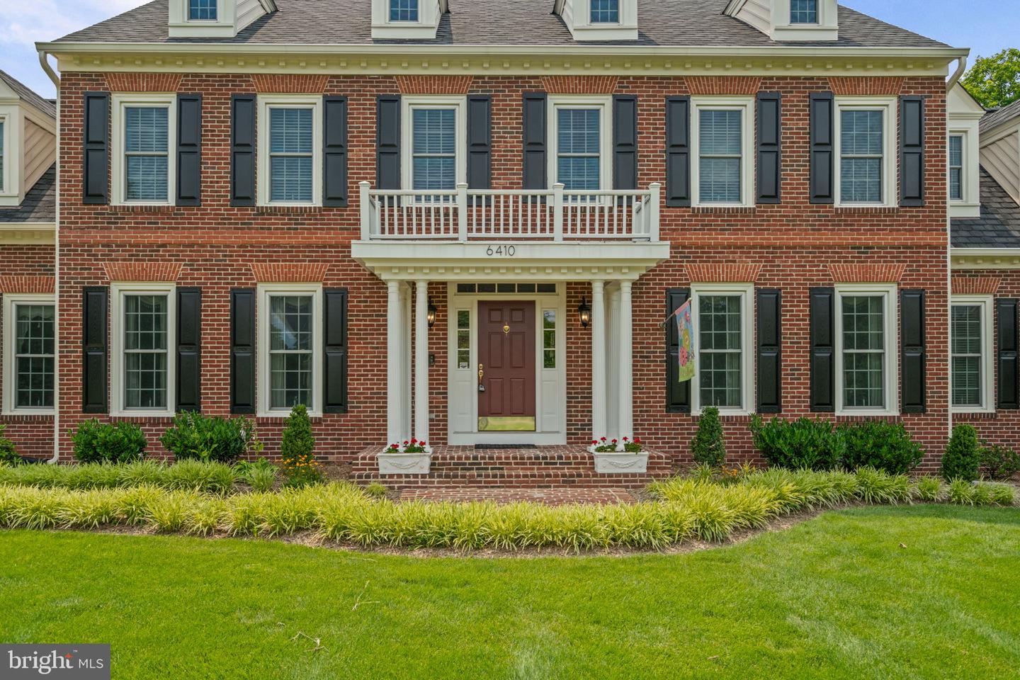 6410 NOBLE ROCK CT, CLIFTON, Virginia 20124, 5 Bedrooms Bedrooms, ,3 BathroomsBathrooms,Residential,For sale,6410 NOBLE ROCK CT,VAFX2245722 MLS # VAFX2245722