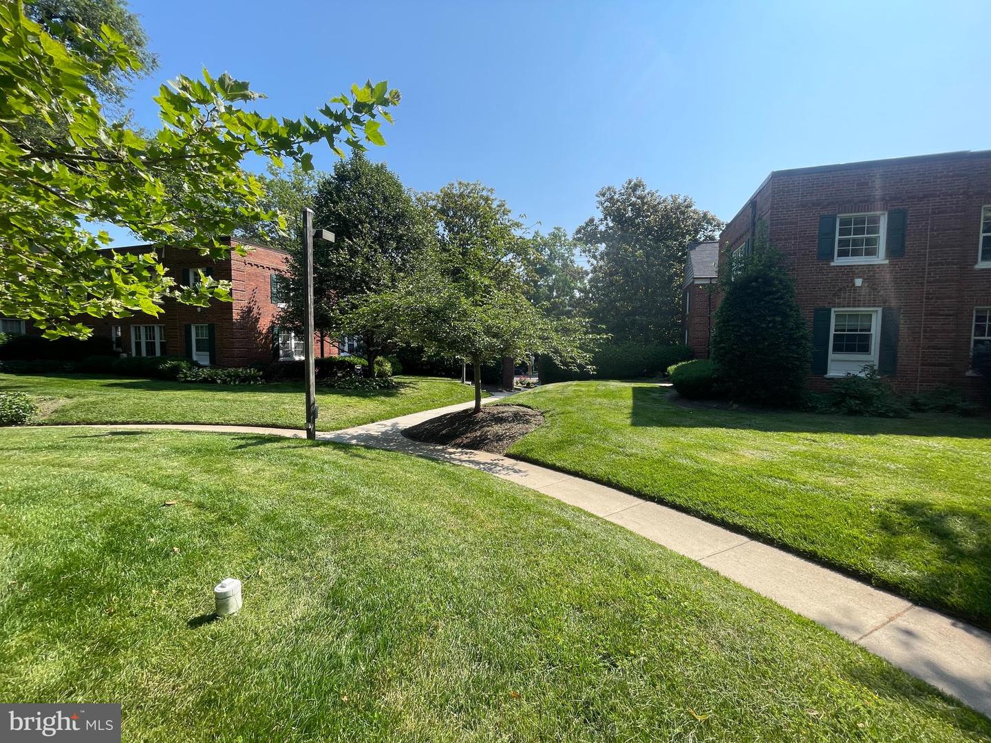 1744 N RHODES ST #5-310, ARLINGTON, Virginia 22201, 2 Bedrooms Bedrooms, ,1 BathroomBathrooms,Residential,For sale,1744 N RHODES ST #5-310,VAAR2058680 MLS # VAAR2058680