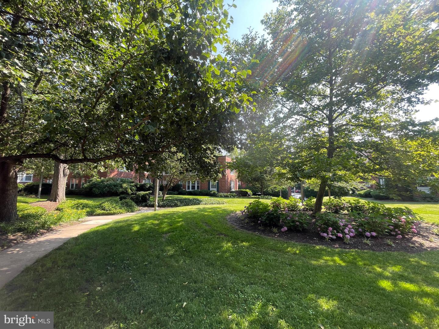 1744 N RHODES ST #5-310, ARLINGTON, Virginia 22201, 2 Bedrooms Bedrooms, ,1 BathroomBathrooms,Residential,For sale,1744 N RHODES ST #5-310,VAAR2058680 MLS # VAAR2058680