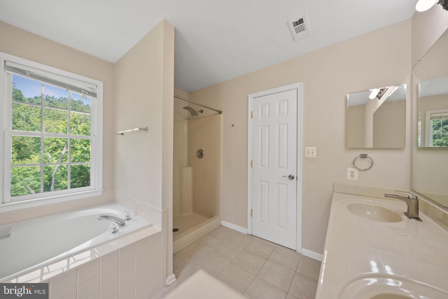 11912 KINGSWOOD BLVD, FREDERICKSBURG, Virginia 22408, 5 Bedrooms Bedrooms, ,4 BathroomsBathrooms,Residential,For sale,11912 KINGSWOOD BLVD,VASP2033672 MLS # VASP2033672