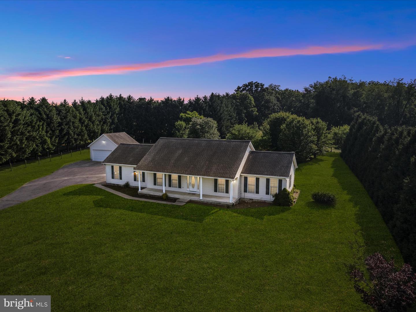 98 ROYALWOOD DR, WOODSTOCK, Virginia 22664, 4 Bedrooms Bedrooms, ,3 BathroomsBathrooms,Residential,For sale,98 ROYALWOOD DR,VASH2011658 MLS # VASH2011658