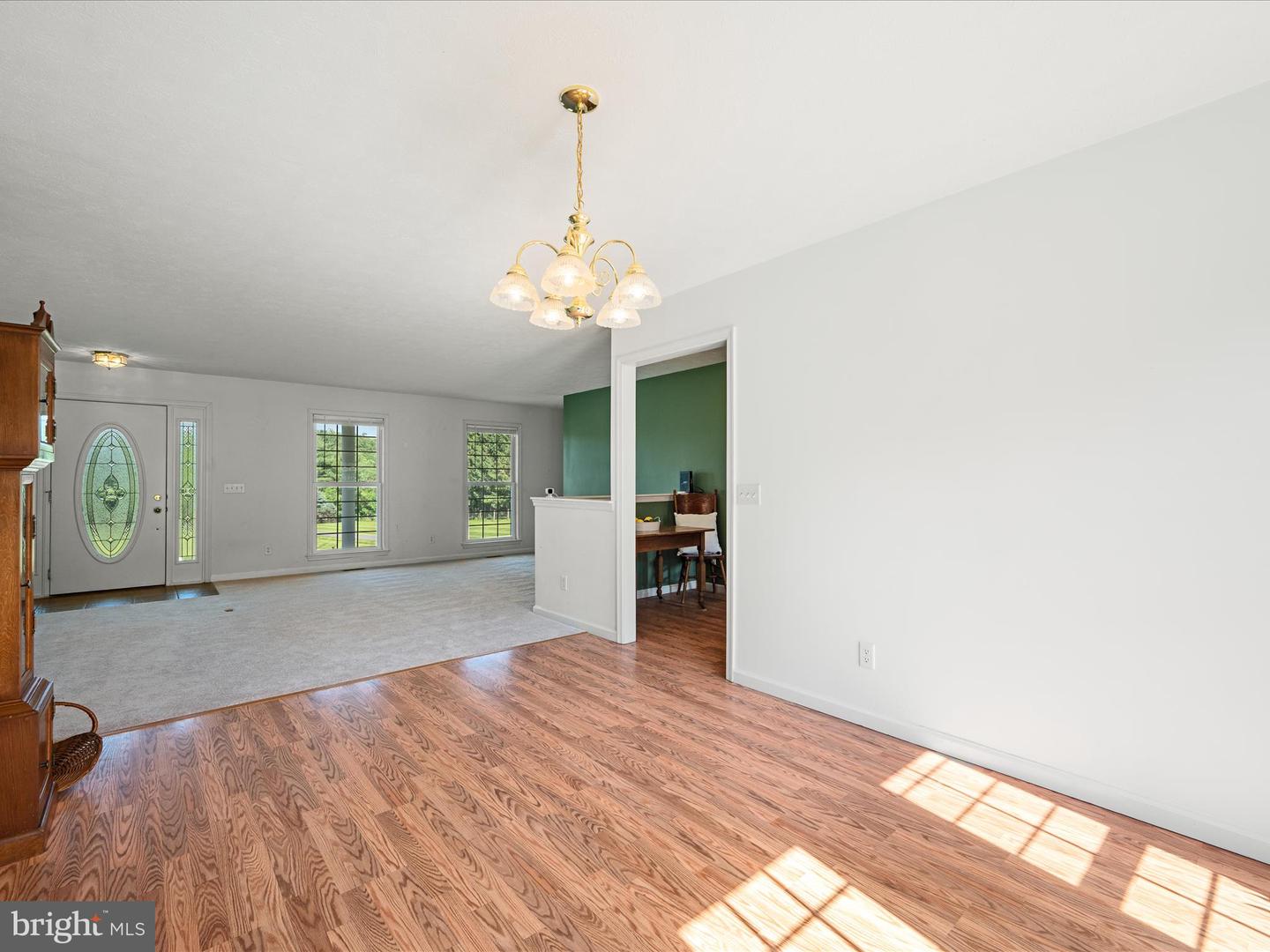98 ROYALWOOD DR, WOODSTOCK, Virginia 22664, 4 Bedrooms Bedrooms, ,3 BathroomsBathrooms,Residential,For sale,98 ROYALWOOD DR,VASH2011658 MLS # VASH2011658