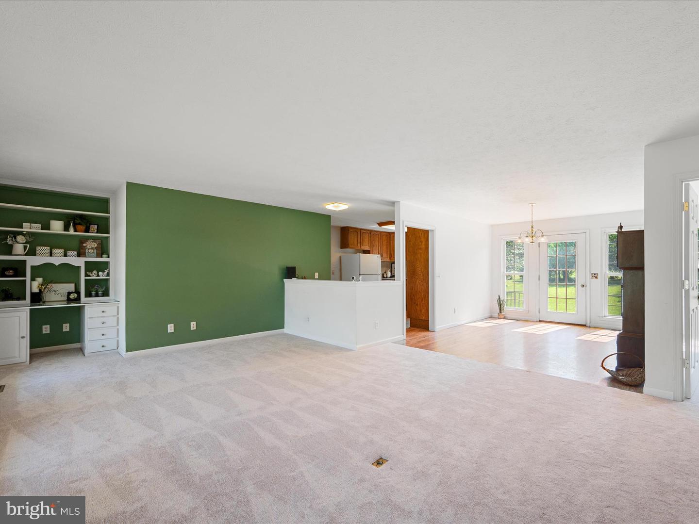 98 ROYALWOOD DR, WOODSTOCK, Virginia 22664, 4 Bedrooms Bedrooms, ,3 BathroomsBathrooms,Residential,For sale,98 ROYALWOOD DR,VASH2011658 MLS # VASH2011658