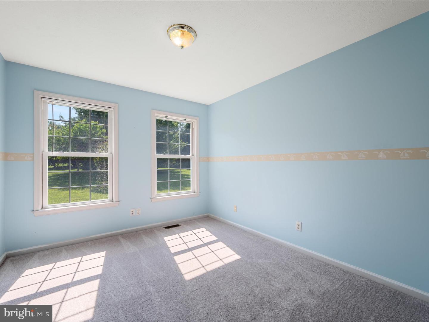 98 ROYALWOOD DR, WOODSTOCK, Virginia 22664, 4 Bedrooms Bedrooms, ,3 BathroomsBathrooms,Residential,For sale,98 ROYALWOOD DR,VASH2011658 MLS # VASH2011658