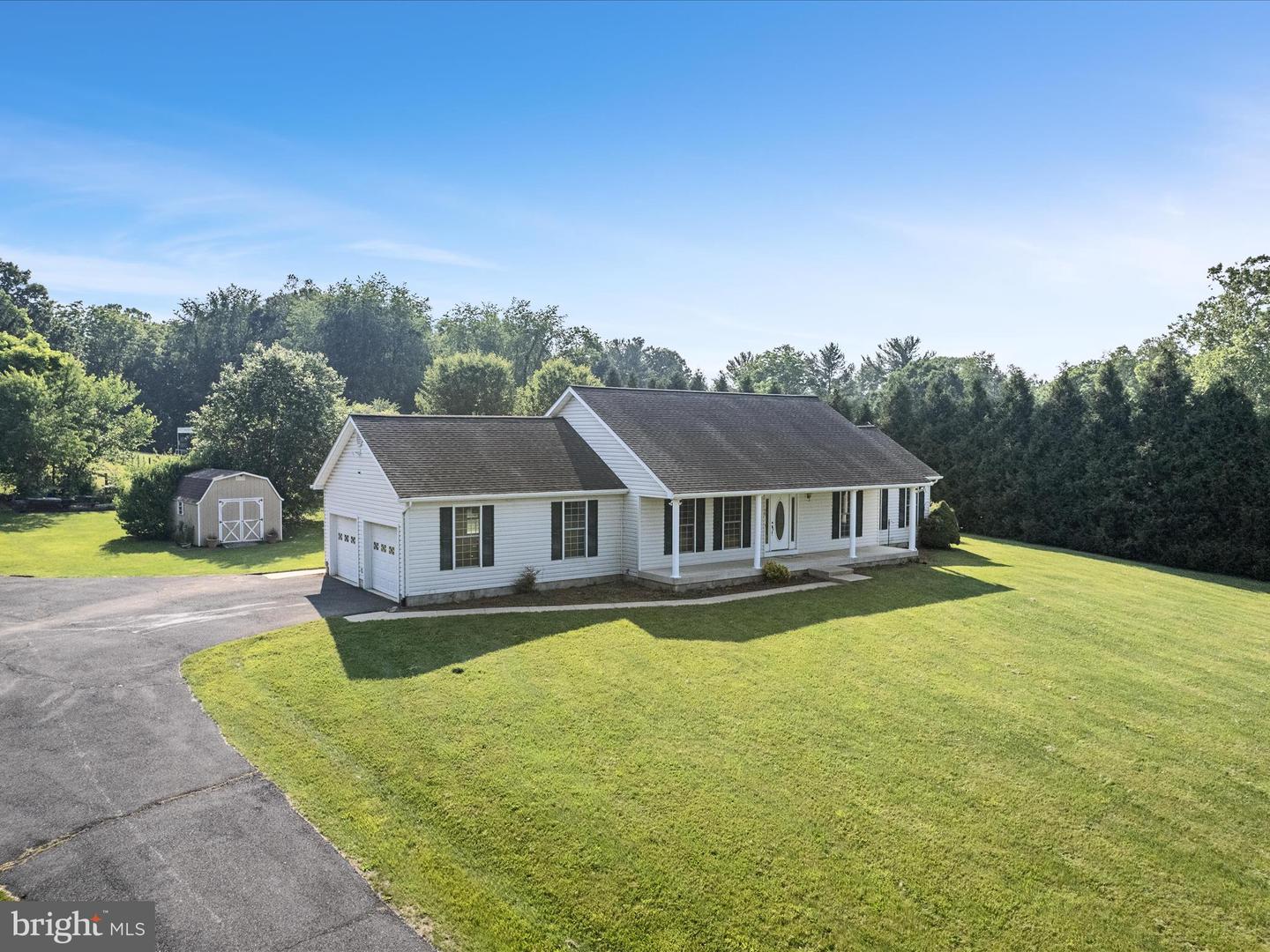 98 ROYALWOOD DR, WOODSTOCK, Virginia 22664, 4 Bedrooms Bedrooms, ,3 BathroomsBathrooms,Residential,For sale,98 ROYALWOOD DR,VASH2011658 MLS # VASH2011658