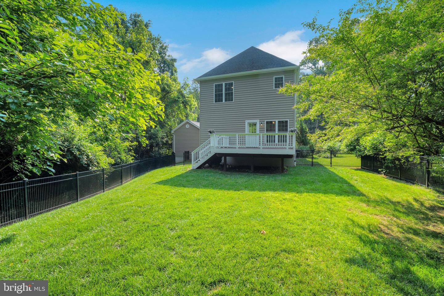2862 ROSEMARY LN, FALLS CHURCH, Virginia 22042, 4 Bedrooms Bedrooms, ,3 BathroomsBathrooms,Residential,For sale,2862 ROSEMARY LN,VAFX2246100 MLS # VAFX2246100