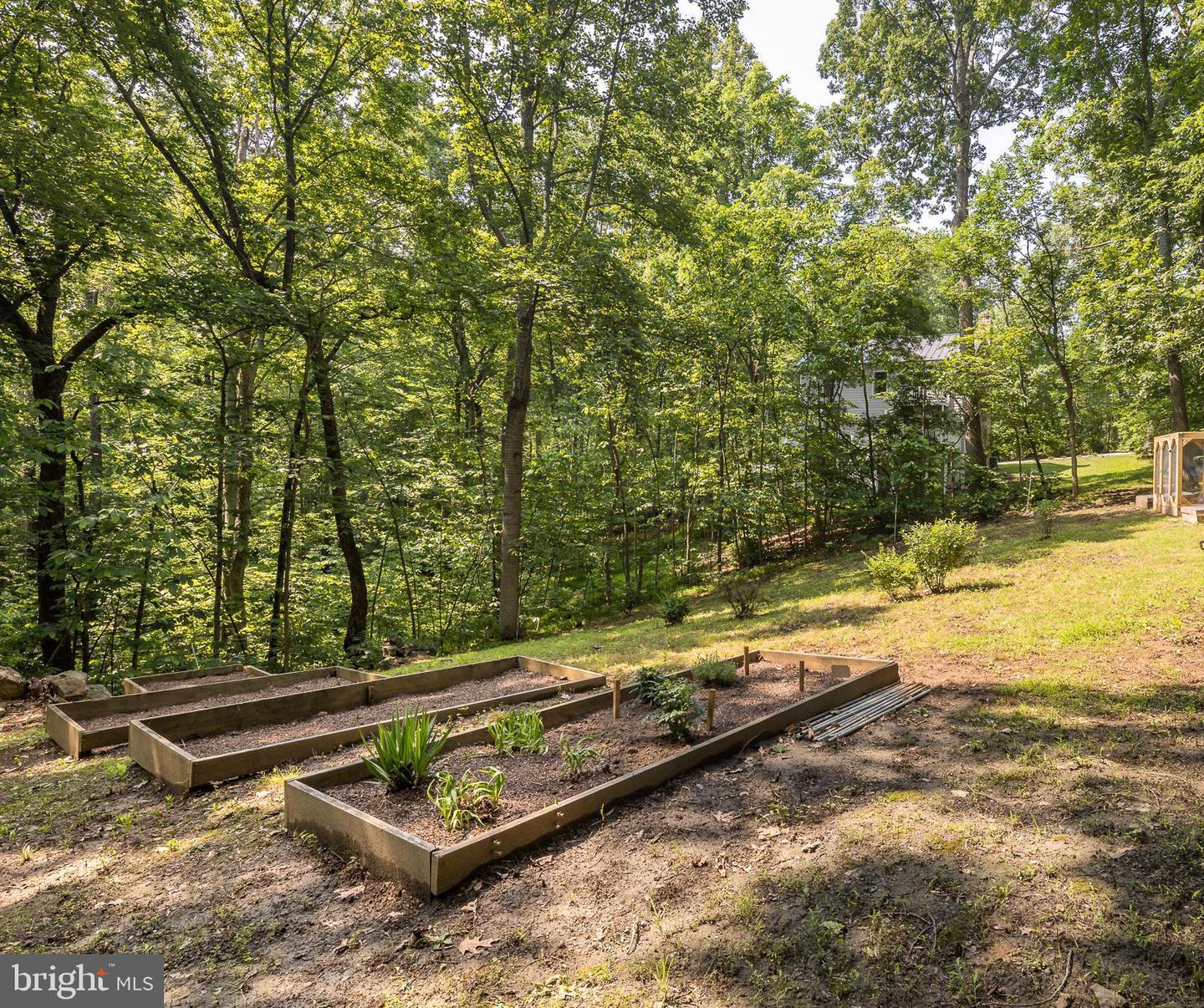 20808 WILD GOOSE LN, LEESBURG, Virginia 20175, 4 Bedrooms Bedrooms, ,3 BathroomsBathrooms,Residential,For sale,20808 WILD GOOSE LN,VALO2098990 MLS # VALO2098990