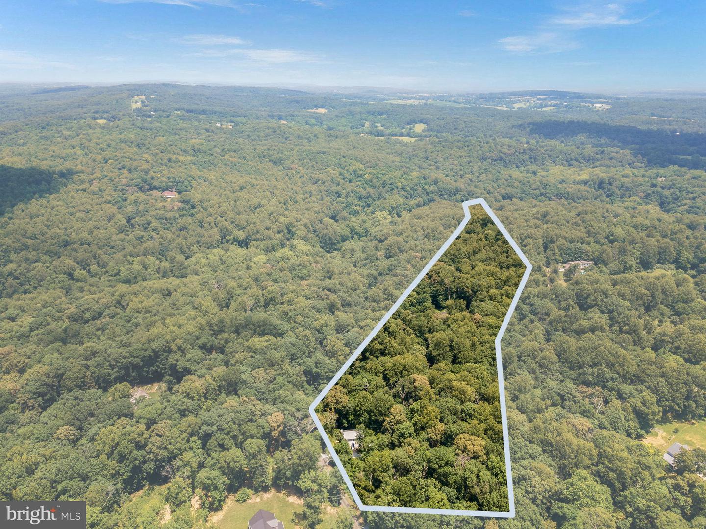 20808 WILD GOOSE LN, LEESBURG, Virginia 20175, 4 Bedrooms Bedrooms, ,3 BathroomsBathrooms,Residential,For sale,20808 WILD GOOSE LN,VALO2098990 MLS # VALO2098990