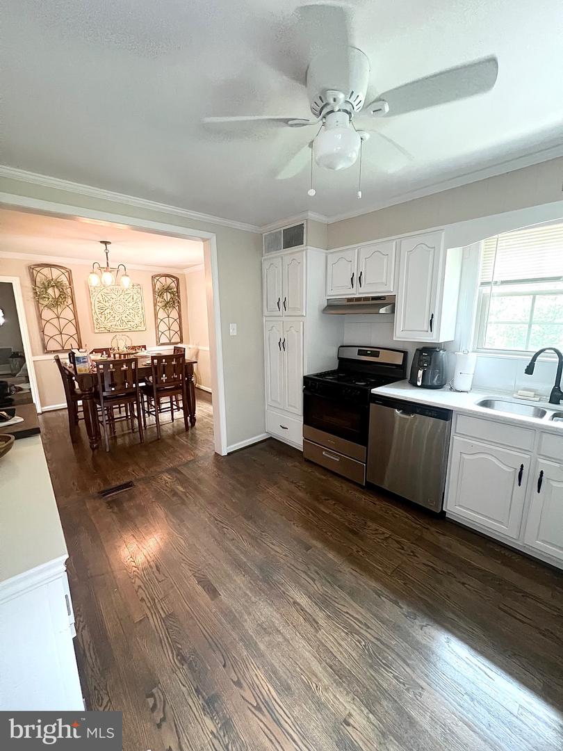 2227 RIDGEWOOD DRIVE, LYNCHBURG, Virginia 24503, 5 Bedrooms Bedrooms, ,2 BathroomsBathrooms,Residential,For sale,2227 RIDGEWOOD DRIVE,VALY2000038 MLS # VALY2000038