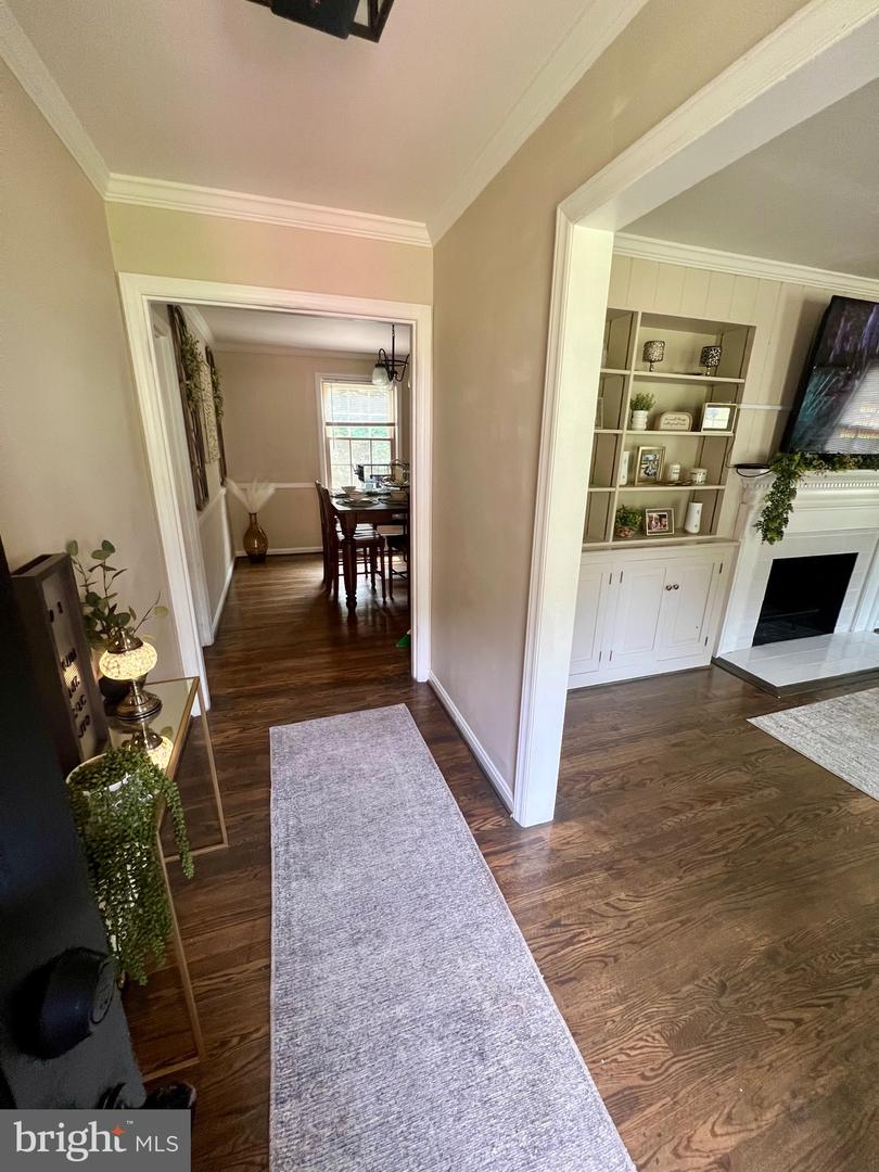 2227 RIDGEWOOD DRIVE, LYNCHBURG, Virginia 24503, 5 Bedrooms Bedrooms, ,2 BathroomsBathrooms,Residential,For sale,2227 RIDGEWOOD DRIVE,VALY2000038 MLS # VALY2000038
