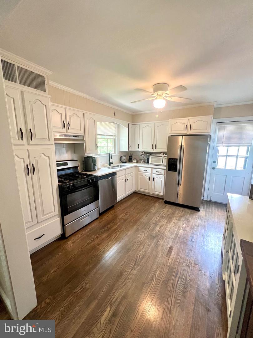 2227 RIDGEWOOD DRIVE, LYNCHBURG, Virginia 24503, 5 Bedrooms Bedrooms, ,2 BathroomsBathrooms,Residential,For sale,2227 RIDGEWOOD DRIVE,VALY2000038 MLS # VALY2000038