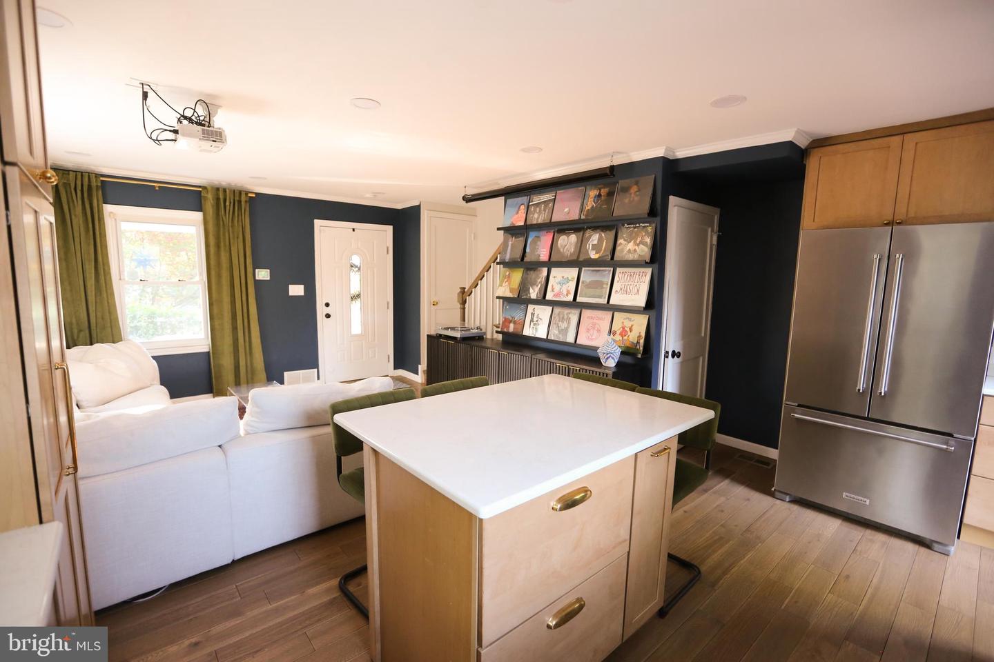 2707 FAIRHAVEN AVE, ALEXANDRIA, Virginia 22303, 2 Bedrooms Bedrooms, ,2 BathroomsBathrooms,Residential,For sale,2707 FAIRHAVEN AVE,VAFX2246002 MLS # VAFX2246002