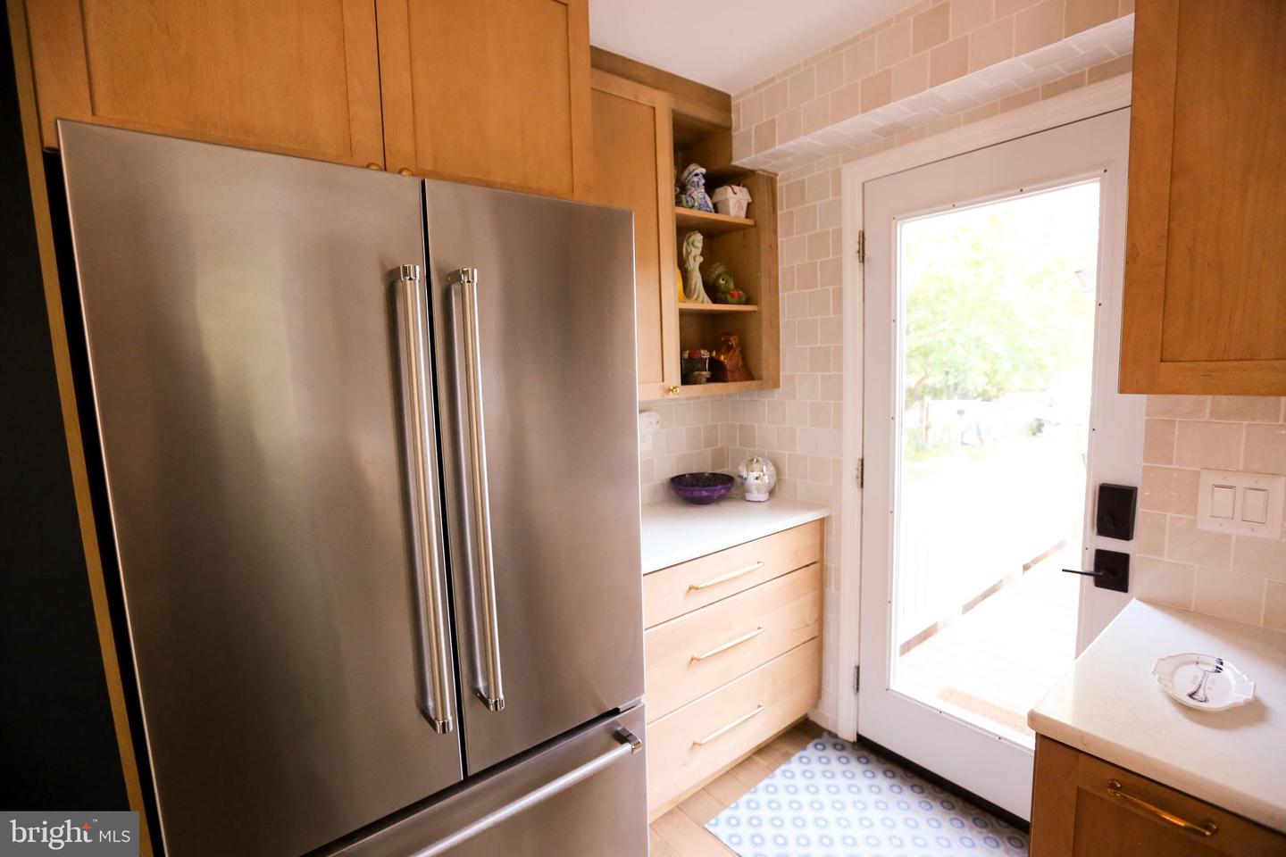 2707 FAIRHAVEN AVE, ALEXANDRIA, Virginia 22303, 2 Bedrooms Bedrooms, ,2 BathroomsBathrooms,Residential,For sale,2707 FAIRHAVEN AVE,VAFX2246002 MLS # VAFX2246002
