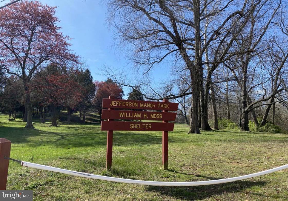 2707 FAIRHAVEN AVE, ALEXANDRIA, Virginia 22303, 2 Bedrooms Bedrooms, ,2 BathroomsBathrooms,Residential,For sale,2707 FAIRHAVEN AVE,VAFX2246002 MLS # VAFX2246002