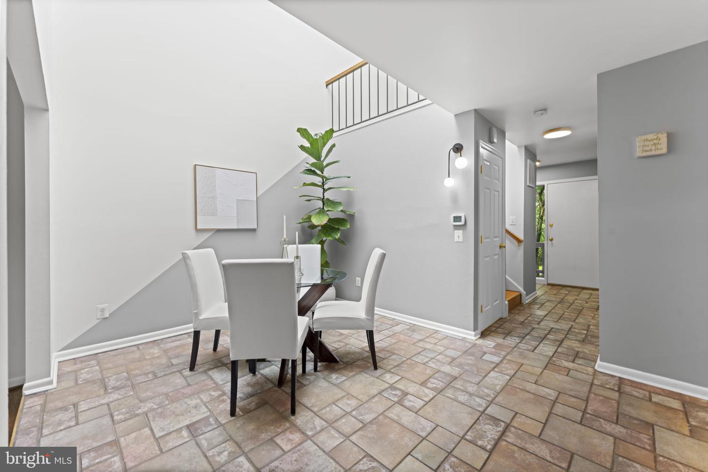 11866 S LAKES CT, RESTON, Virginia 20191, 3 Bedrooms Bedrooms, ,2 BathroomsBathrooms,Residential,For sale,11866 S LAKES CT,VAFX2246110 MLS # VAFX2246110