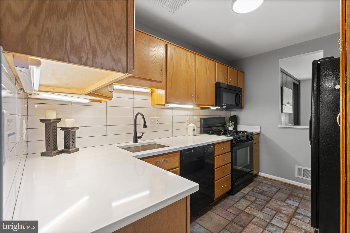 11866 S LAKES CT, RESTON, Virginia 20191, 3 Bedrooms Bedrooms, ,2 BathroomsBathrooms,Residential,For sale,11866 S LAKES CT,VAFX2246110 MLS # VAFX2246110