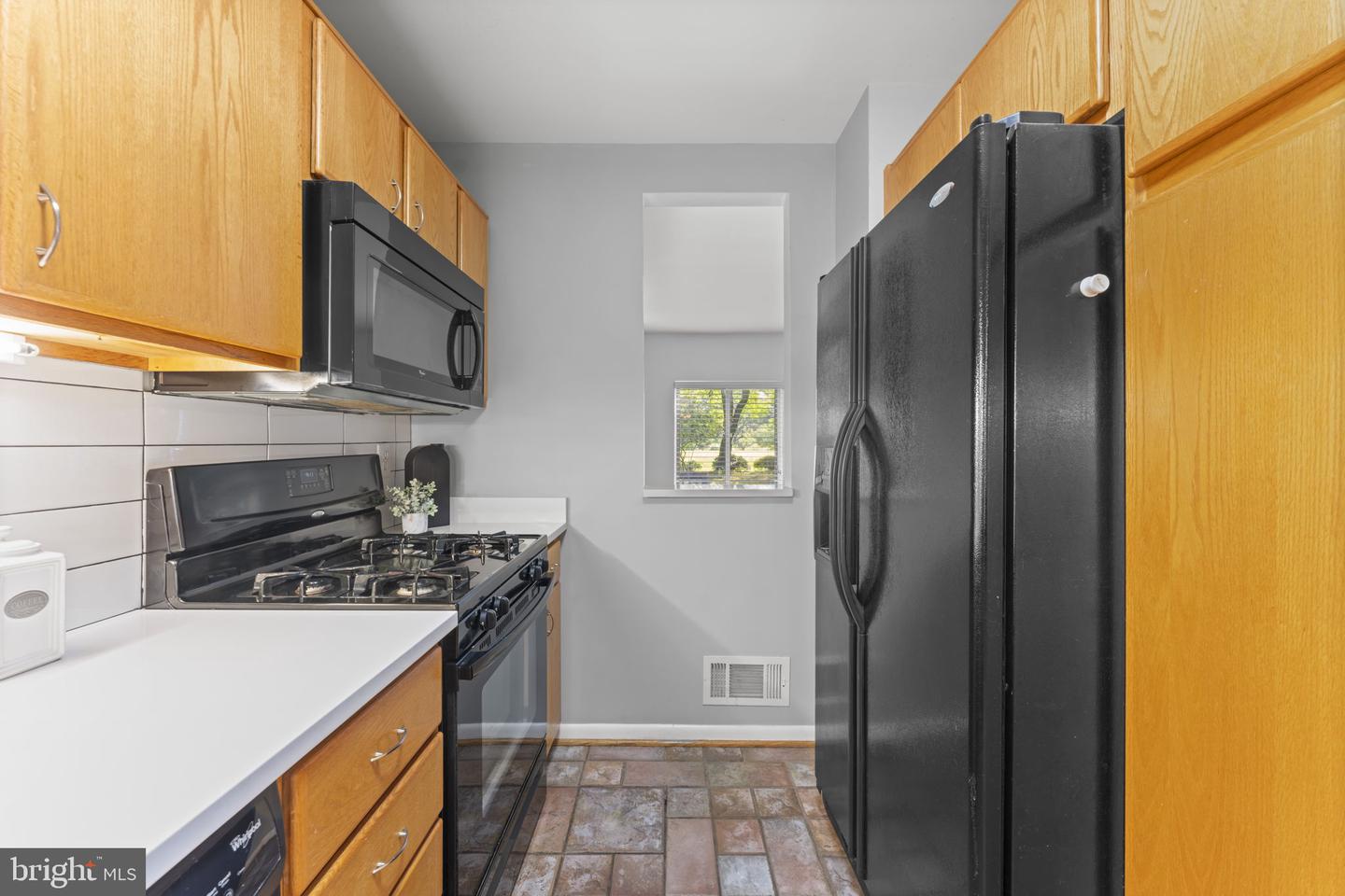 11866 S LAKES CT, RESTON, Virginia 20191, 3 Bedrooms Bedrooms, ,2 BathroomsBathrooms,Residential,For sale,11866 S LAKES CT,VAFX2246110 MLS # VAFX2246110