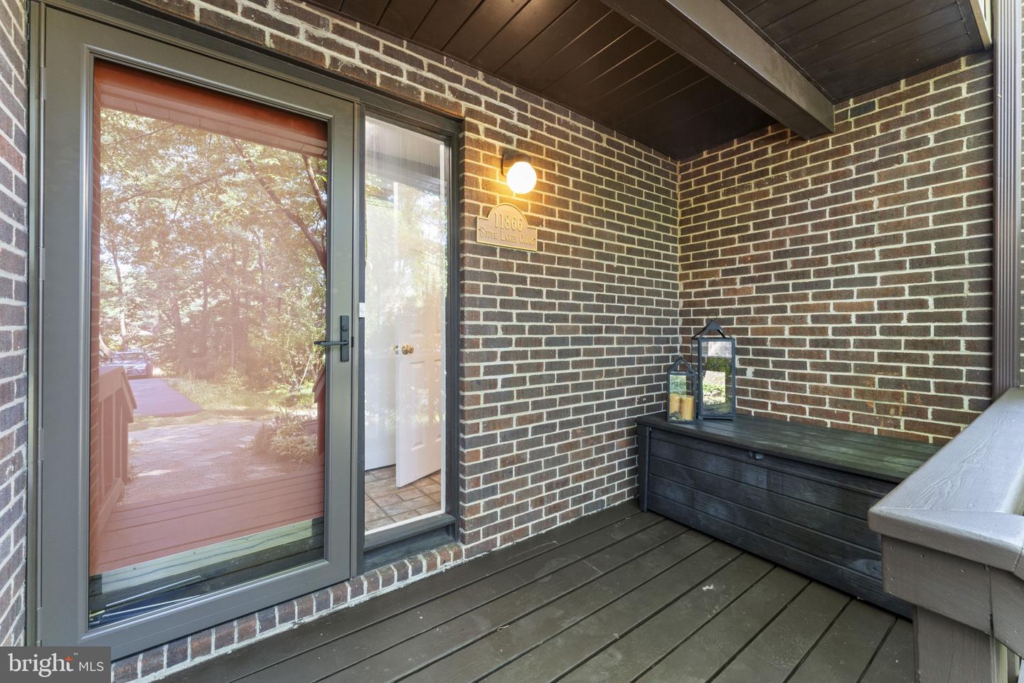 11866 S LAKES CT, RESTON, Virginia 20191, 3 Bedrooms Bedrooms, ,2 BathroomsBathrooms,Residential,For sale,11866 S LAKES CT,VAFX2246110 MLS # VAFX2246110