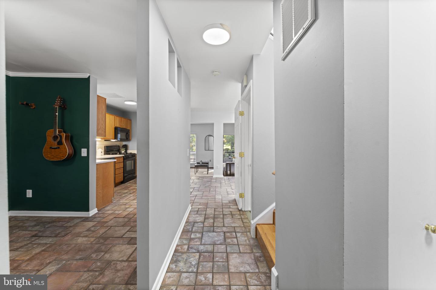 11866 S LAKES CT, RESTON, Virginia 20191, 3 Bedrooms Bedrooms, ,2 BathroomsBathrooms,Residential,For sale,11866 S LAKES CT,VAFX2246110 MLS # VAFX2246110