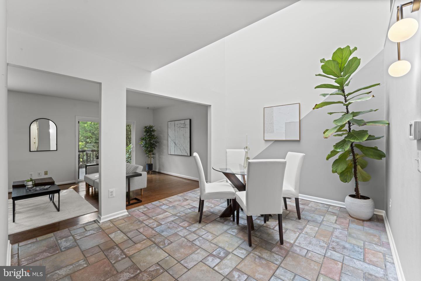 11866 S LAKES CT, RESTON, Virginia 20191, 3 Bedrooms Bedrooms, ,2 BathroomsBathrooms,Residential,For sale,11866 S LAKES CT,VAFX2246110 MLS # VAFX2246110