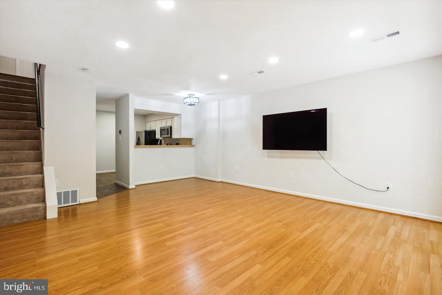 3744-A MADISON LN, FALLS CHURCH, Virginia 22041, 2 Bedrooms Bedrooms, ,2 BathroomsBathrooms,Residential,For sale,3744-A MADISON LN,VAFX2245852 MLS # VAFX2245852