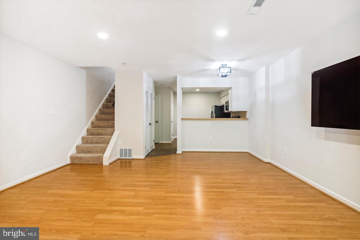 3744-A MADISON LN, FALLS CHURCH, Virginia 22041, 2 Bedrooms Bedrooms, ,2 BathroomsBathrooms,Residential,For sale,3744-A MADISON LN,VAFX2245852 MLS # VAFX2245852