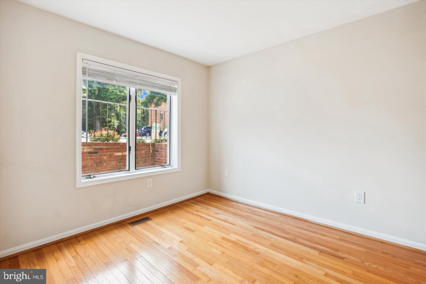 3744-A MADISON LN, FALLS CHURCH, Virginia 22041, 2 Bedrooms Bedrooms, ,2 BathroomsBathrooms,Residential,For sale,3744-A MADISON LN,VAFX2245852 MLS # VAFX2245852