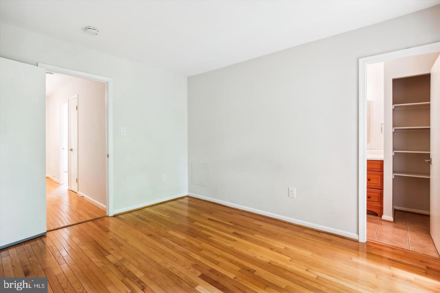3744-A MADISON LN, FALLS CHURCH, Virginia 22041, 2 Bedrooms Bedrooms, ,2 BathroomsBathrooms,Residential,For sale,3744-A MADISON LN,VAFX2245852 MLS # VAFX2245852