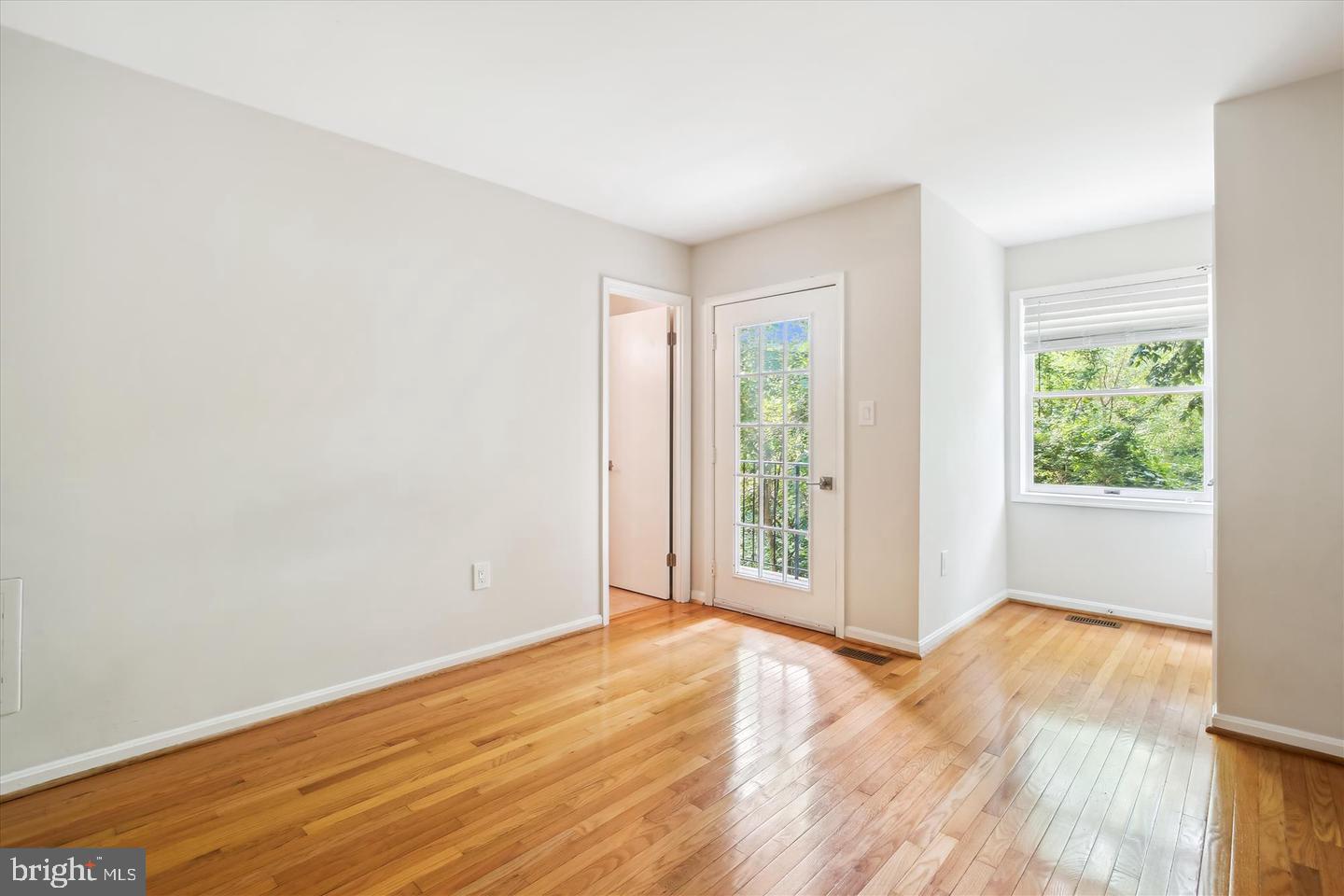3744-A MADISON LN, FALLS CHURCH, Virginia 22041, 2 Bedrooms Bedrooms, ,2 BathroomsBathrooms,Residential,For sale,3744-A MADISON LN,VAFX2245852 MLS # VAFX2245852