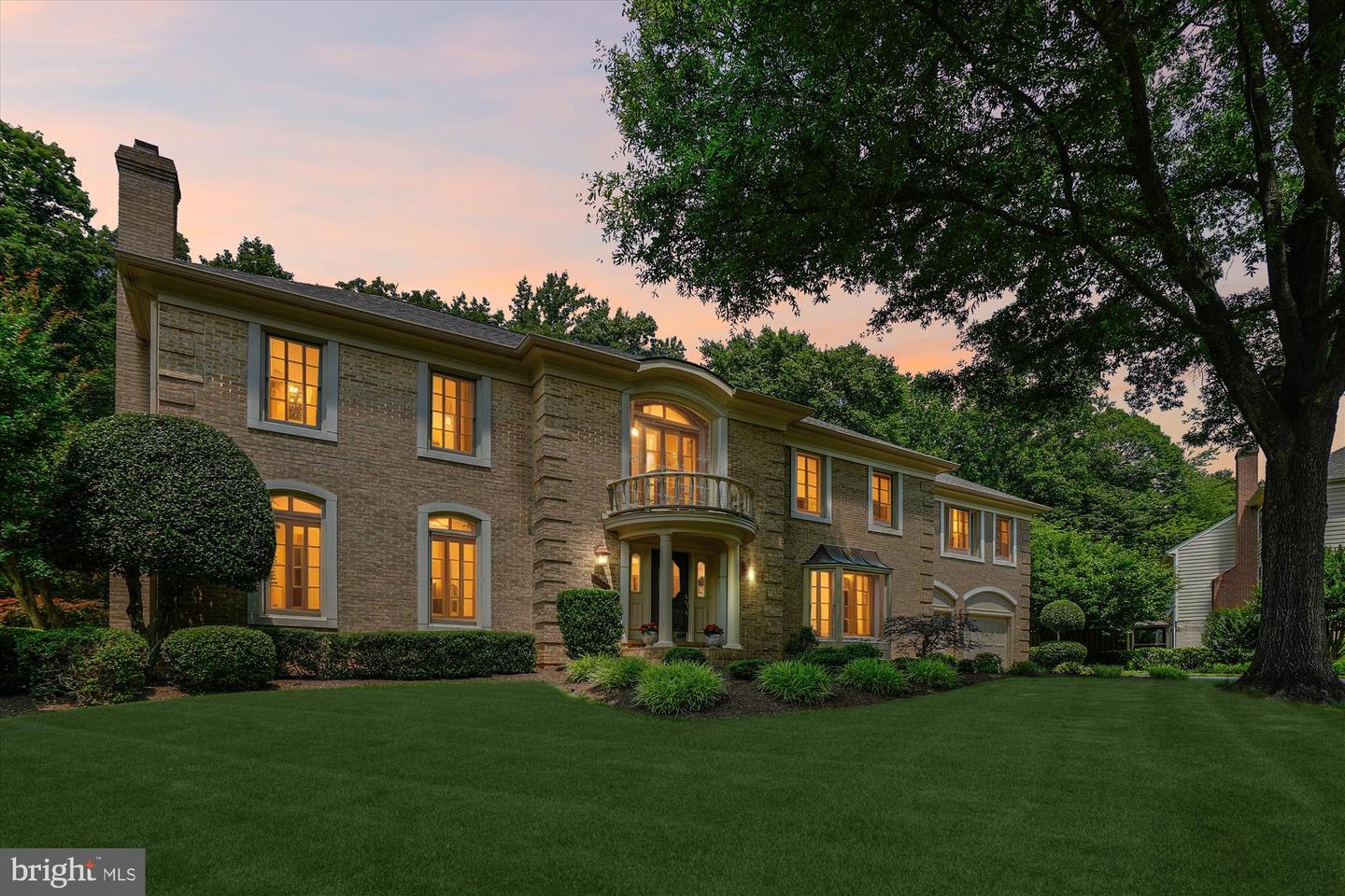 9111 OAK CHASE CT, FAIRFAX STATION, Virginia 22039, 4 Bedrooms Bedrooms, ,3 BathroomsBathrooms,Residential,For sale,9111 OAK CHASE CT,VAFX2245910 MLS # VAFX2245910