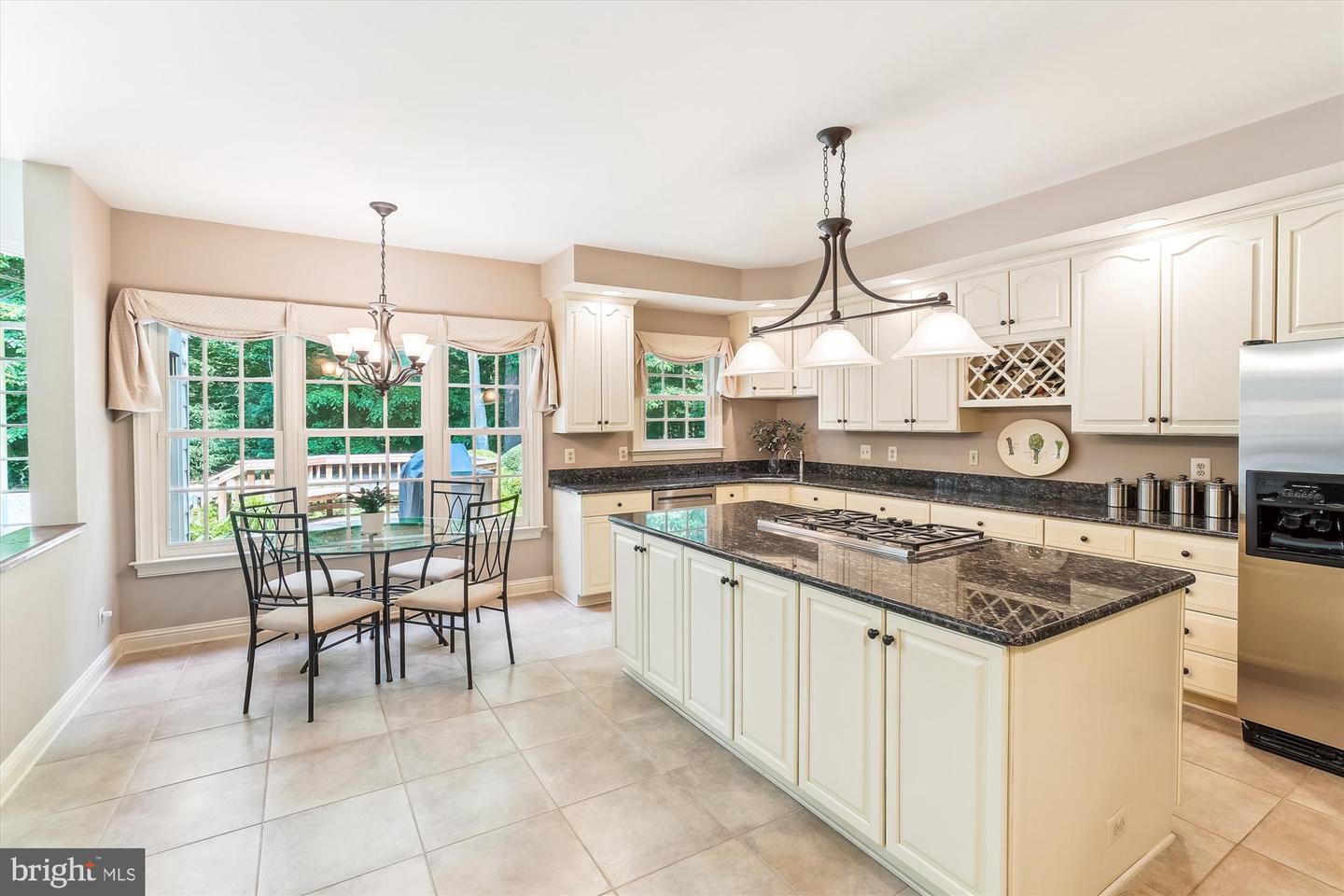 9111 OAK CHASE CT, FAIRFAX STATION, Virginia 22039, 4 Bedrooms Bedrooms, ,3 BathroomsBathrooms,Residential,For sale,9111 OAK CHASE CT,VAFX2245910 MLS # VAFX2245910