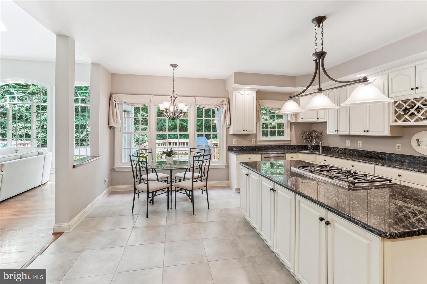 9111 OAK CHASE CT, FAIRFAX STATION, Virginia 22039, 4 Bedrooms Bedrooms, ,3 BathroomsBathrooms,Residential,For sale,9111 OAK CHASE CT,VAFX2245910 MLS # VAFX2245910