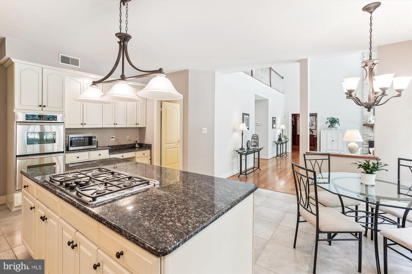 9111 OAK CHASE CT, FAIRFAX STATION, Virginia 22039, 4 Bedrooms Bedrooms, ,3 BathroomsBathrooms,Residential,For sale,9111 OAK CHASE CT,VAFX2245910 MLS # VAFX2245910