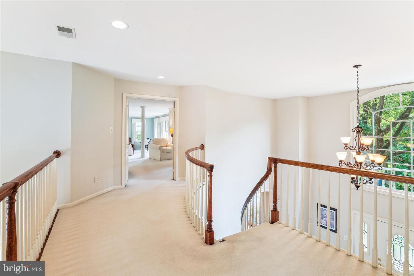 9111 OAK CHASE CT, FAIRFAX STATION, Virginia 22039, 4 Bedrooms Bedrooms, ,3 BathroomsBathrooms,Residential,For sale,9111 OAK CHASE CT,VAFX2245910 MLS # VAFX2245910