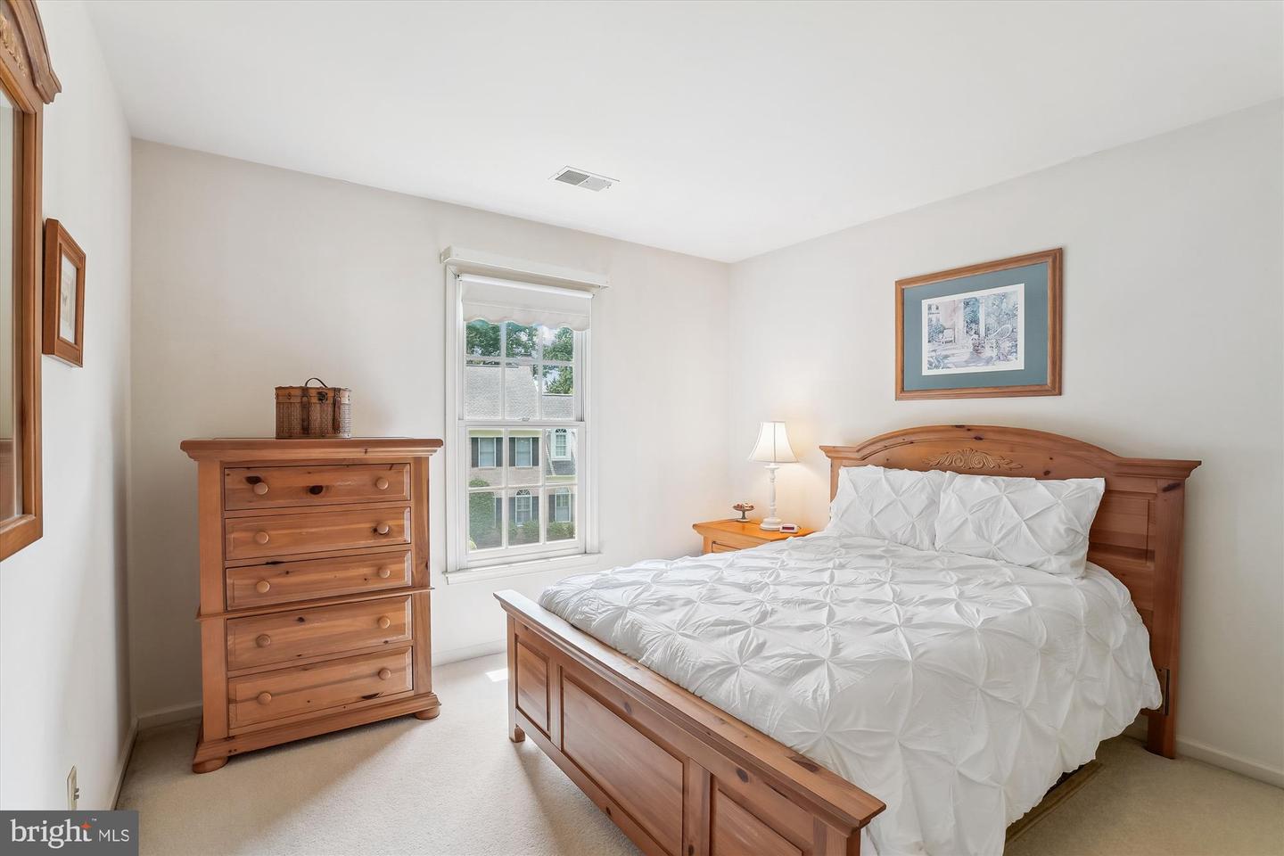 9111 OAK CHASE CT, FAIRFAX STATION, Virginia 22039, 4 Bedrooms Bedrooms, ,3 BathroomsBathrooms,Residential,For sale,9111 OAK CHASE CT,VAFX2245910 MLS # VAFX2245910