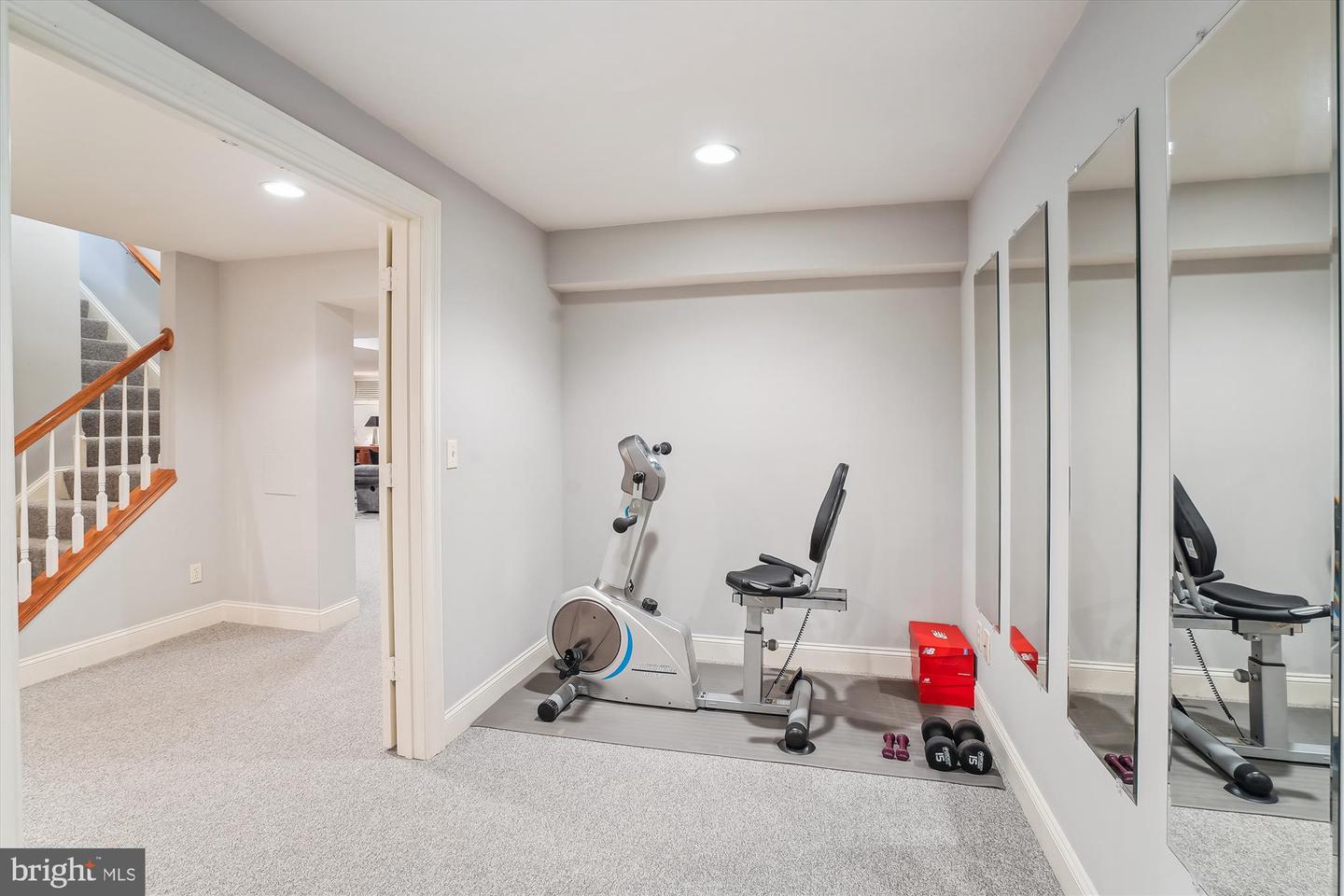9111 OAK CHASE CT, FAIRFAX STATION, Virginia 22039, 4 Bedrooms Bedrooms, ,3 BathroomsBathrooms,Residential,For sale,9111 OAK CHASE CT,VAFX2245910 MLS # VAFX2245910